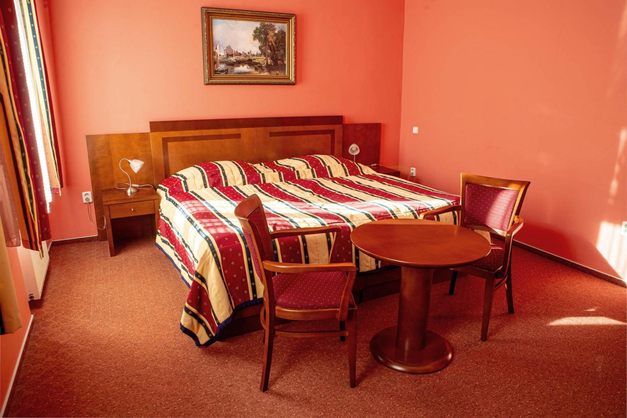 Hotel Olympia Česká Lípa Zewnętrze zdjęcie