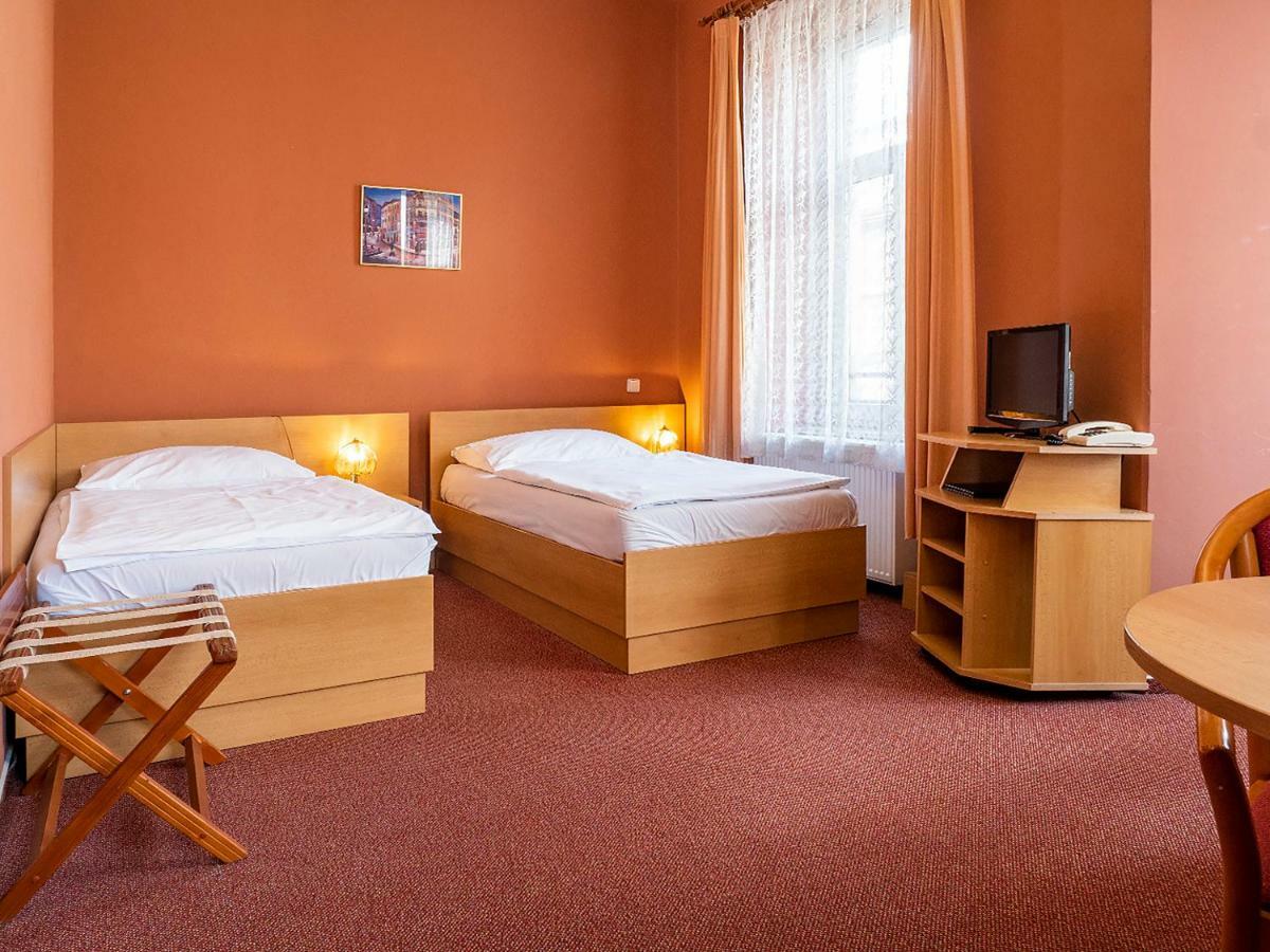 Hotel Olympia Česká Lípa Zewnętrze zdjęcie