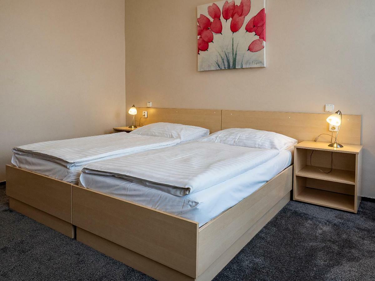 Hotel Olympia Česká Lípa Zewnętrze zdjęcie