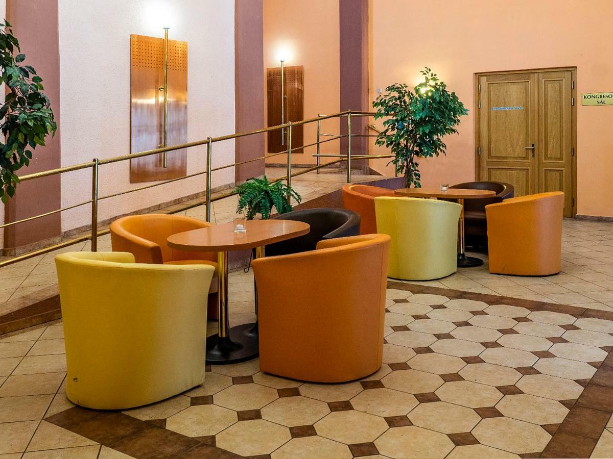 Hotel Olympia Česká Lípa Zewnętrze zdjęcie